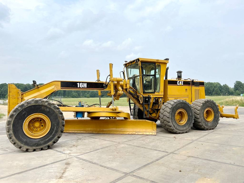 CAT 16H Motor Grader