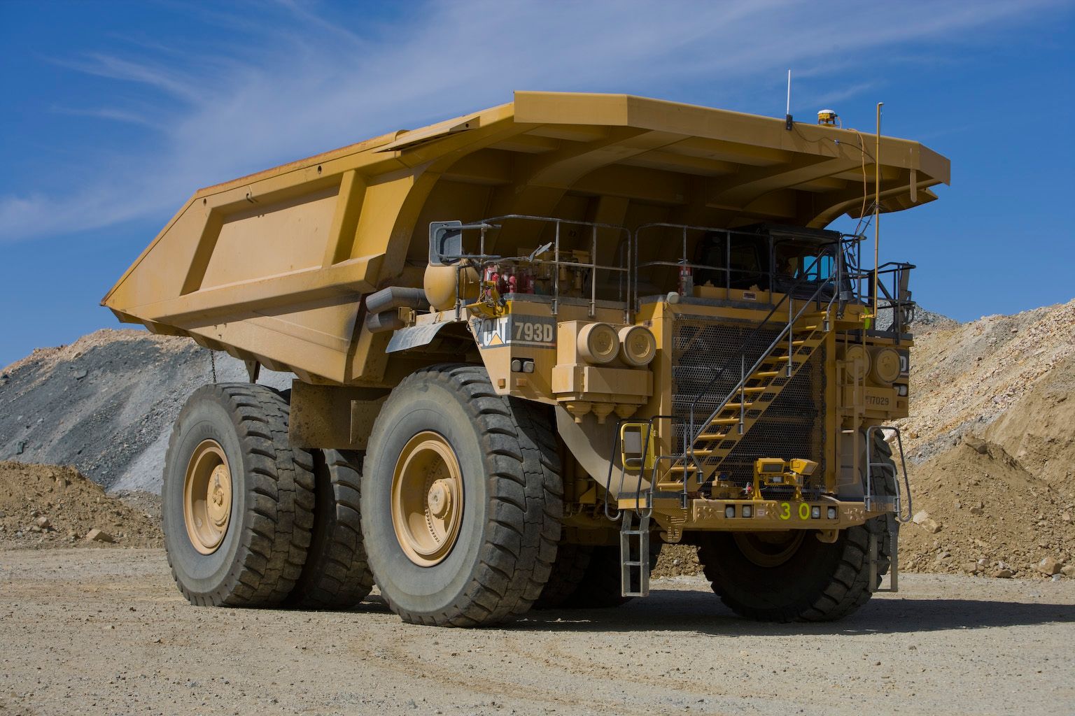 CAT 793 Haul Truck